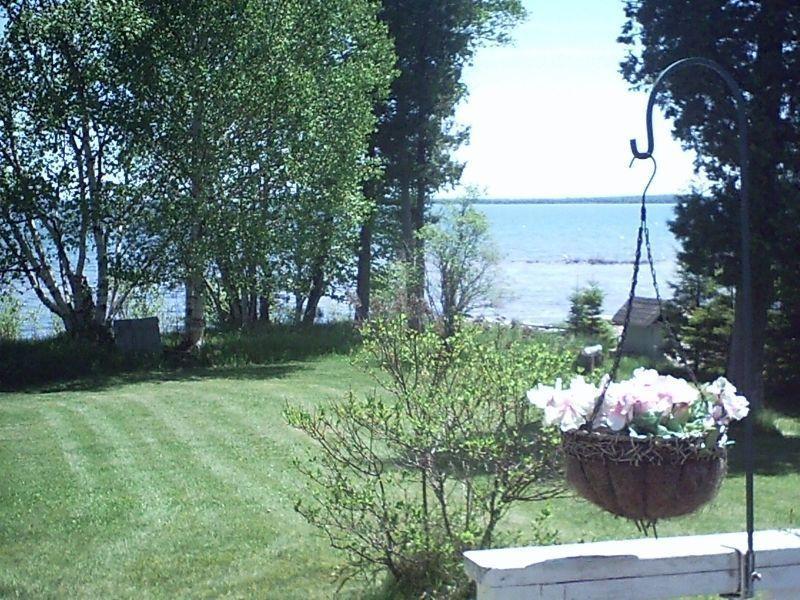 Lakefront Property Hilton Beach (40 Mins from Sault Ste Marie)