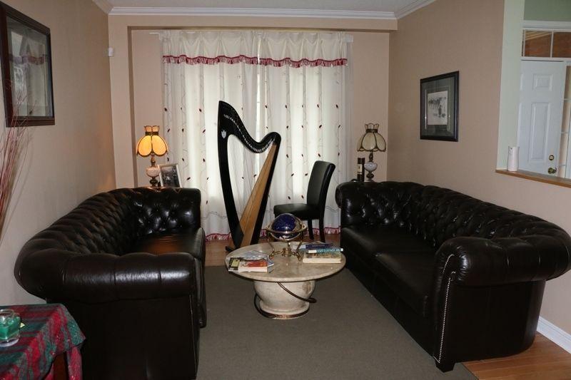 Large 4-bedroom (2800 sq ft.) single house in Kanata for rent