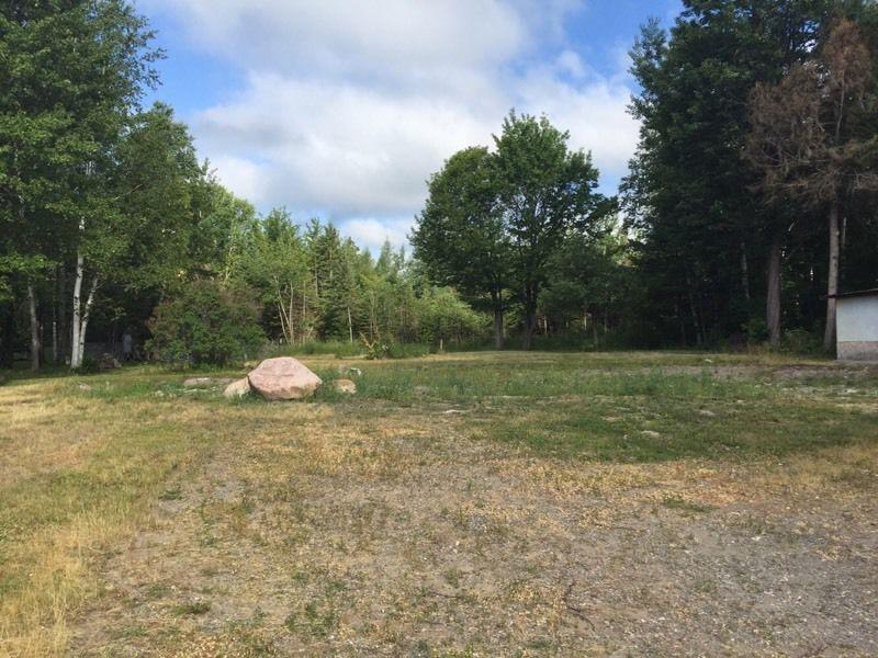 45 Bruce Bay Rd - 100' x 200' Lot