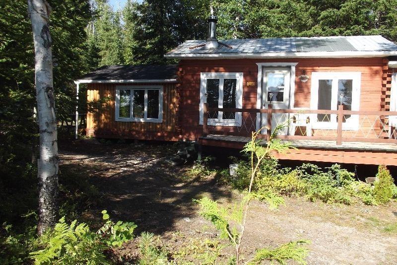 Cottage for sale in Florio Lake 124 km from Temiscaming Qc