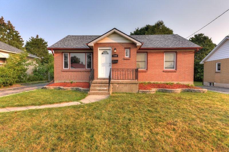 ALL GIRLS HOUSE - 2 GIRLS LOOKING FOR ROOMMATES