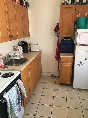 Bright, spacious rooms available near U - Sept 1