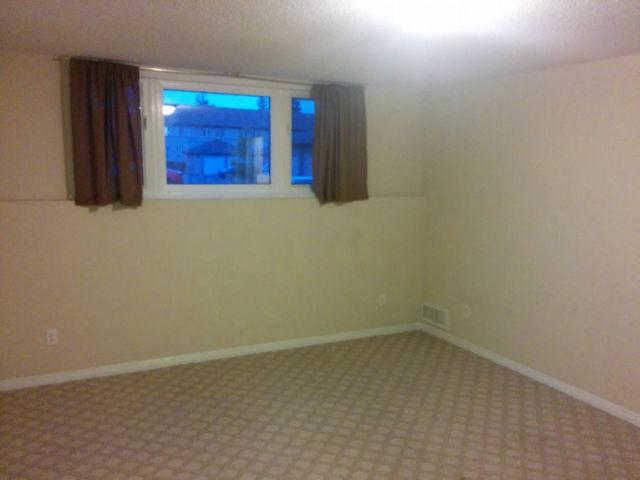 TOWN HOUSE STUDIO/ROOM FOR RENT AVAILABLE IMMEDIATLY
