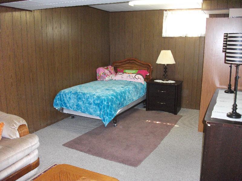 Fully furnished room for female internatinal student