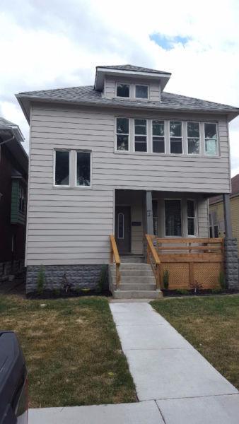 1 bedroom + den near DT, St. Clair and UofW