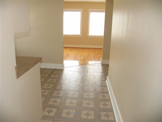 Lovely 2 Bdrm Upstairs Apt in Schumacher