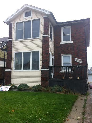 GREAT UPPER DUPLEX NEAR TECUMSEH AT PARENT $675 PLUS