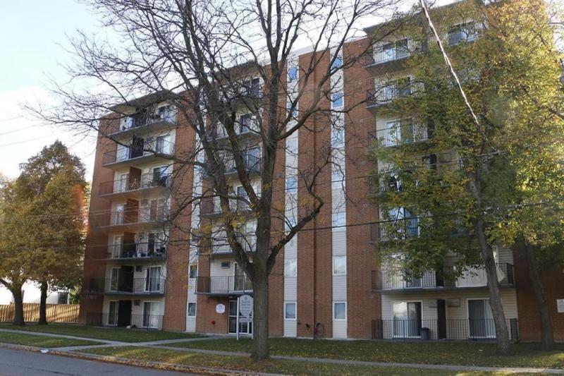 Spacious, ample storage: 2 Bedroom Apartment for Rent in Windsor