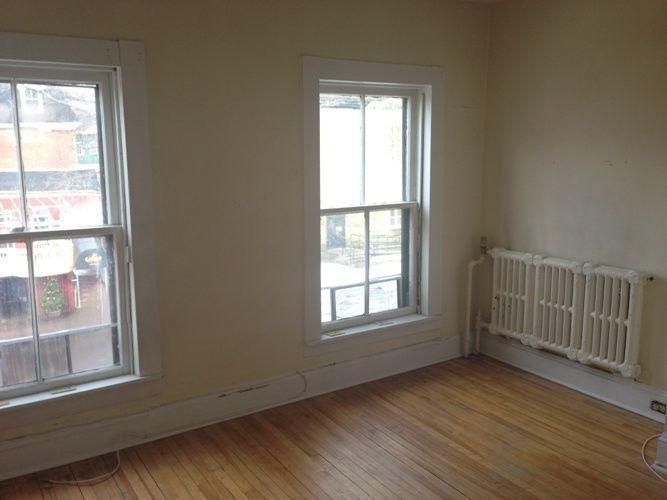 Three Bedroom Apartment Downtown - Heated