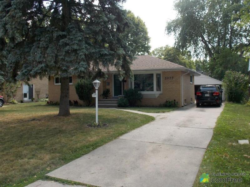 $234,999 - Raised Bungalow for sale in Windsor