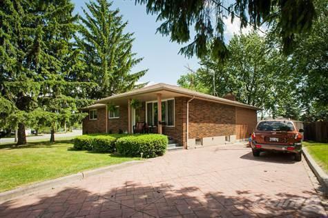Homes for Sale in River Canard, Windsor,  $183,777