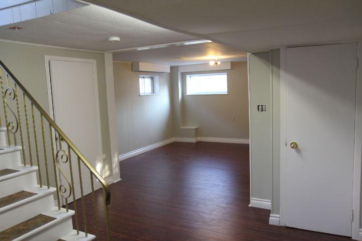 Two bedroom apartment in basement of bungalow Yonge and steeles