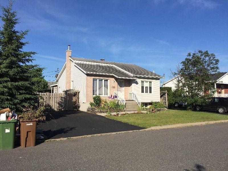 Maison a Louer dans un quartier tres tranquille