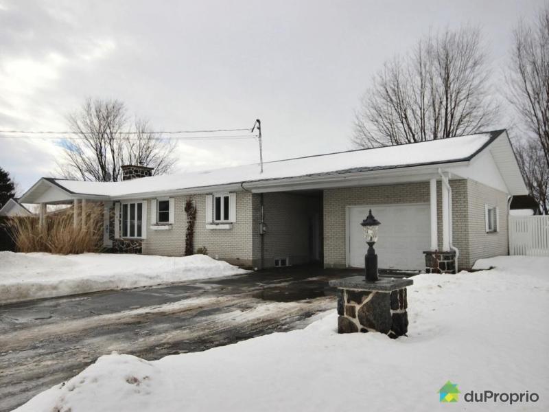 199 900$ - Bungalow à vendre à Wickham