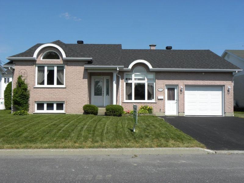 Bungalow tout brique avec solarium 4 saisons