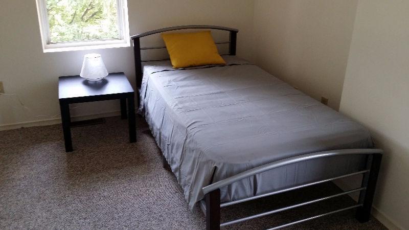 All-inclusive room 800m from University of Windsor