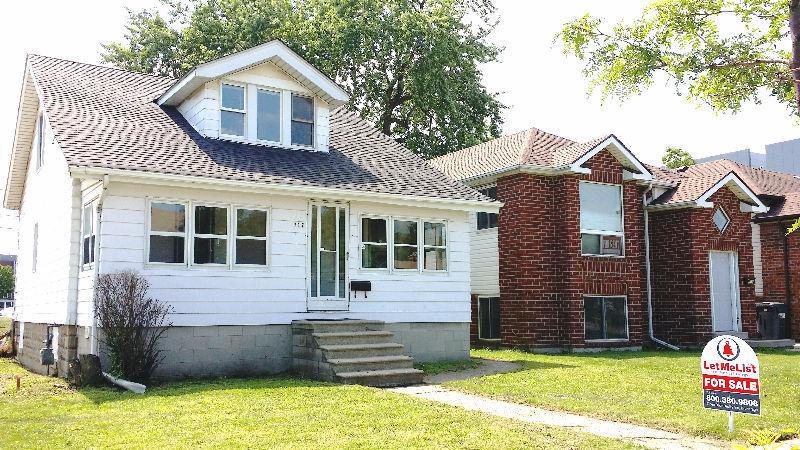 Clean 5 bedroom house on Randolph - UofW CAMPUS