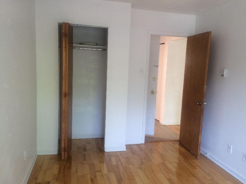 A big 3 1/2 apartment for rent immediately