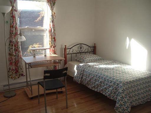 $450 Cozy Room for STUDENT available Now!! ALL included!!