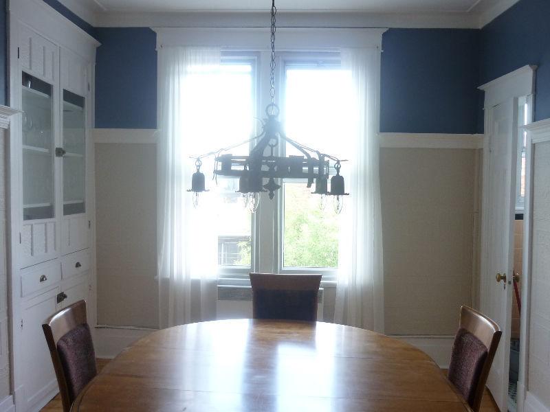 Chambre meublée dans 5 1/2 / furnished room in 5 1/2 villeray