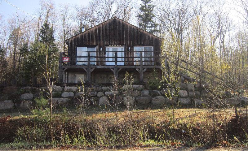 Bungalow surélevé 2008. Loft d'artiste 28' X 26'