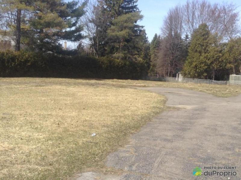 585 725$ - Prix taxes en sus - Terrain résidentiel à vendre