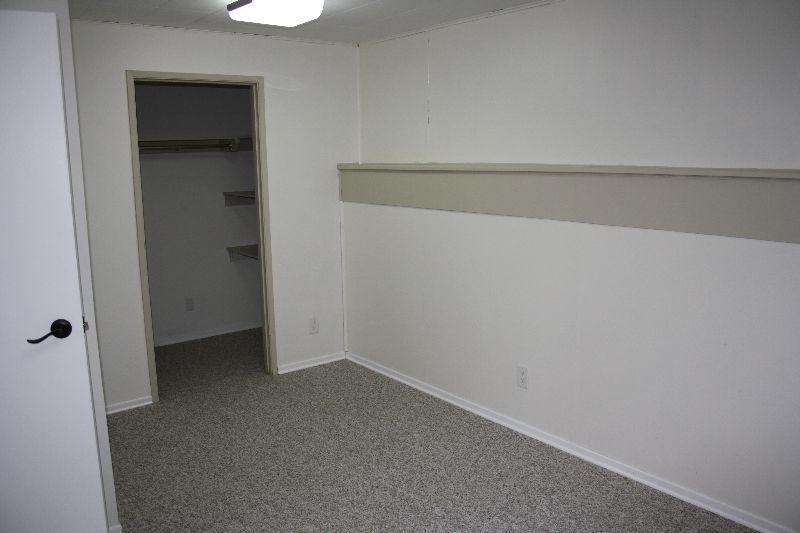 Clean suite, close to Market Mall, utilities included!