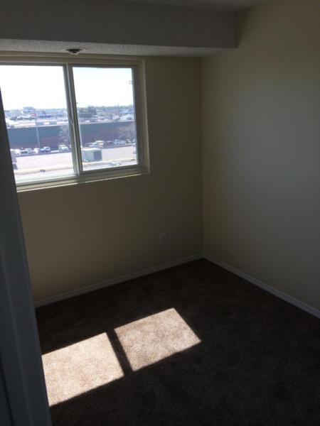 SECOND-Floor 1bd w/ Walk-Out Balcony, Great location!