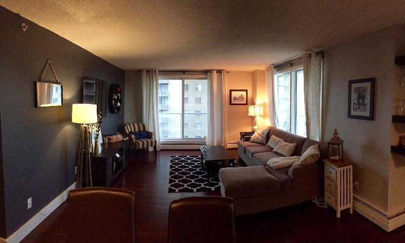 Downtown - Beautiful 2 Bed 1000sqft Condo in the View on 5th ave