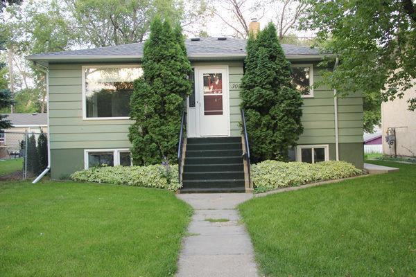 Raised bright 2-Bedroom basement suite for rent close to U of S