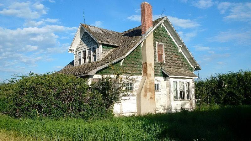 Wanted: Looking for old farmhouse or craftsman bungalow