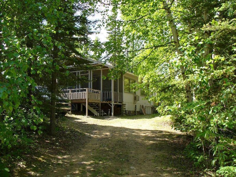 Cabin for sale at Whelan Bay, Whiteswan Lakes