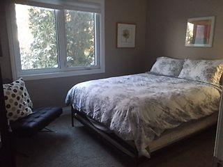 Furnished bedroom available near University