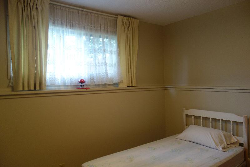Beautiful rooms for rent available immediately - Eastview