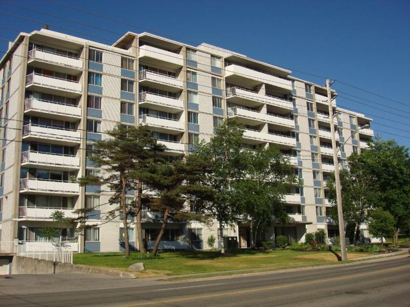 EIWO CANADIAN MANAGEMENT - 1 BEDROOM UNIT FOR RENT