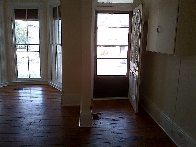 ONE BEDROOM APARTMENT CLOSE TO DOWNTOWN - 330-1 Montreal St