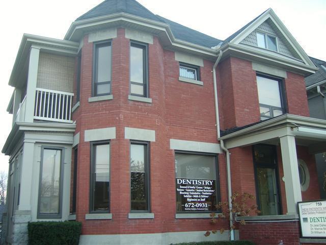 2-storey, 4 bedroom apartment. Lovely unit w/ lots of character!
