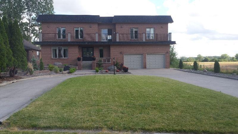 *****GORGEOUS LAKESHORE 2-STOREY ACROSS FROM LAKE ST. CLAIR*****