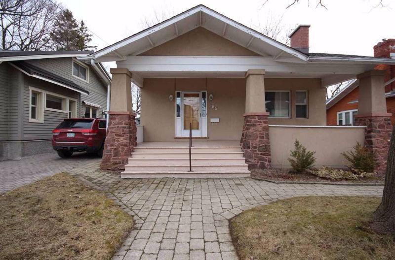 Malinoff/Brent Team - 95 Centre St. **Large Family Home**