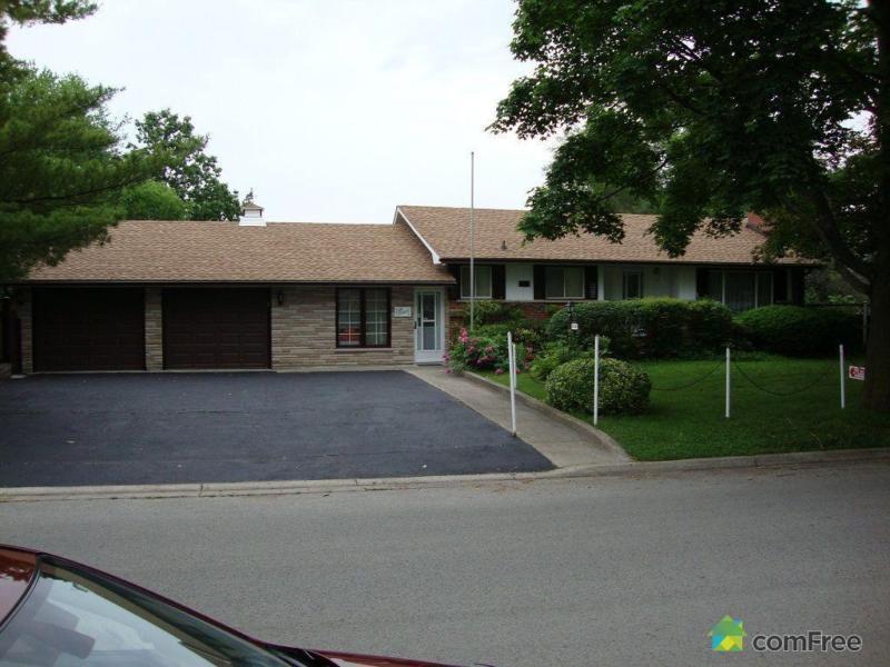 $274,000 - Bungalow for sale in