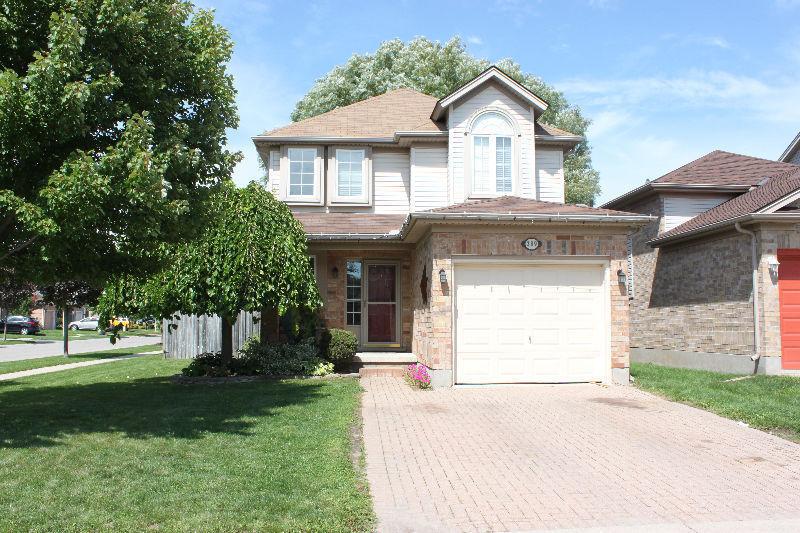 Beautiful 2 Storey home on Rossmore Court