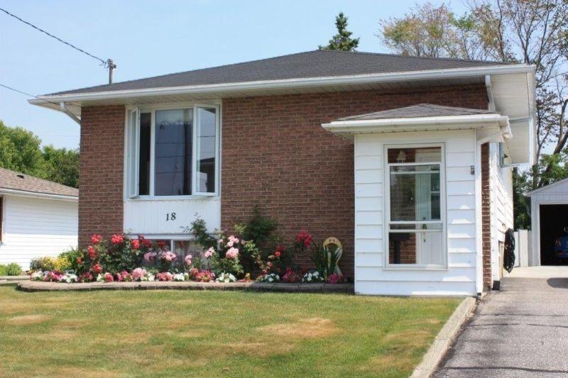 18 Van Horne Cres