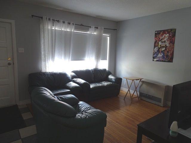 THREE BEDROOM HOME FOR RENT NEAR DOWNTOWN - 34 Stephen St