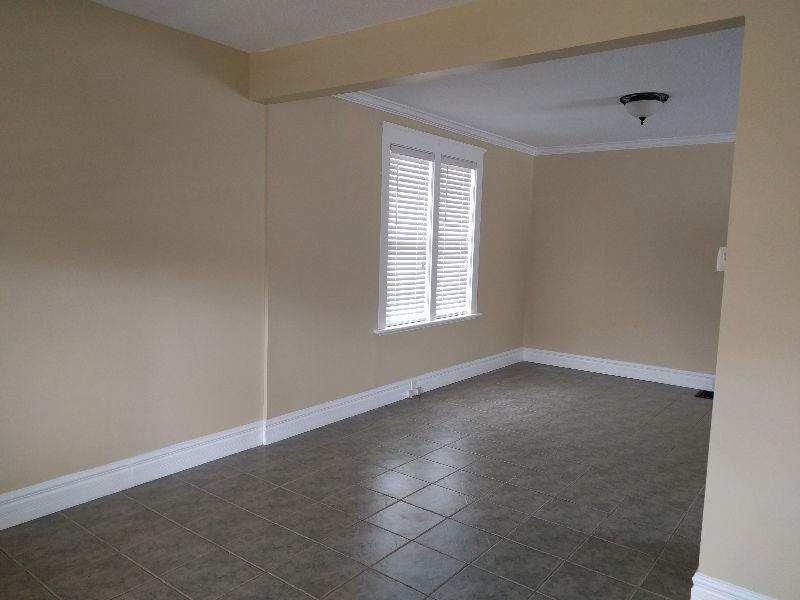 Rare find 3Beds House  Downtown +SHARE 50% UTILITIES