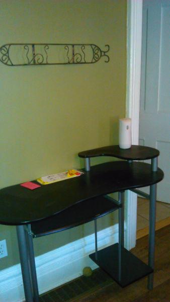 Furnished rooms available immediately in the heart of