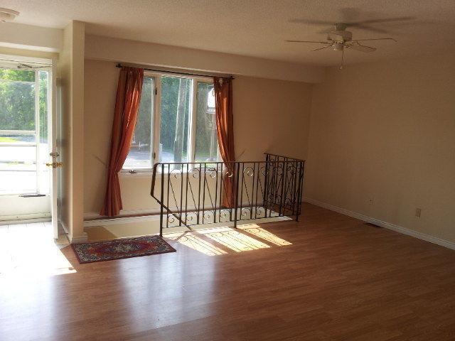 ROOM FOR RENT IN LOVELY HOME CLOSE TO DOWNTOWN - 800-1 Montreal