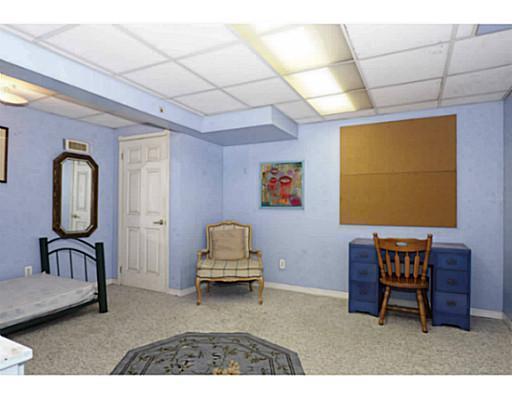 Student's Furnished Room - All Inclusive -Walk to UW!