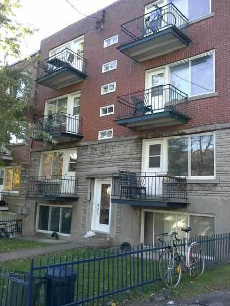 Excellent Value - Station Joliette - all amenities very close