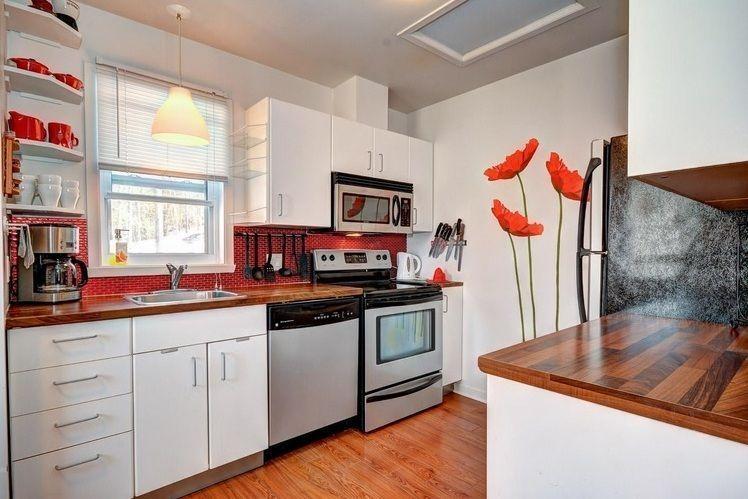 LIBRE 1er octobre: Condo 4 1/2 sur 2 étages, meublé, chauffé
