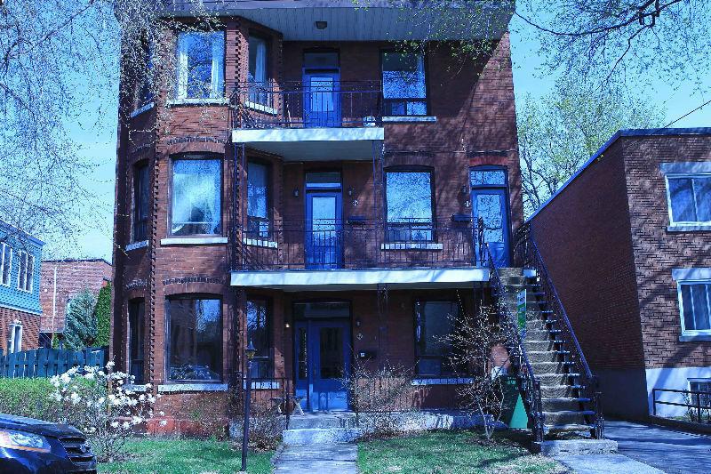 Superbe 1500pi2 ensoleillé - bord de l'eau à Lachine ! WOW!